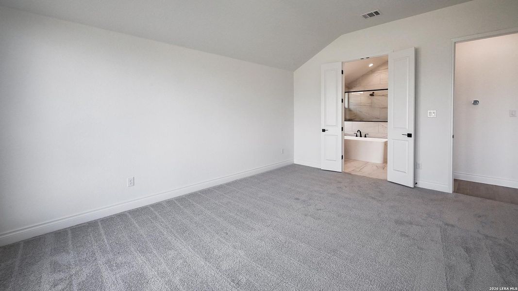 Spacious, unfurnished interior of a new home in Legacy at Lake Dunlap, New Braunfels (Image 23).