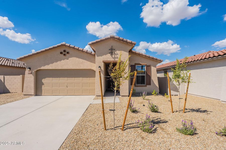 2-web-or-mls-Hilton-2 (2) 2-web-or-mls-Hilton-2 (2)