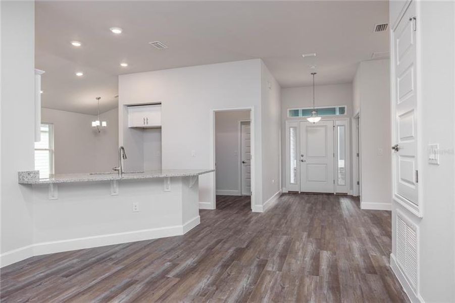 Spacious, unfurnished interior of a new home in Country Way South, Newberry (Image 20).