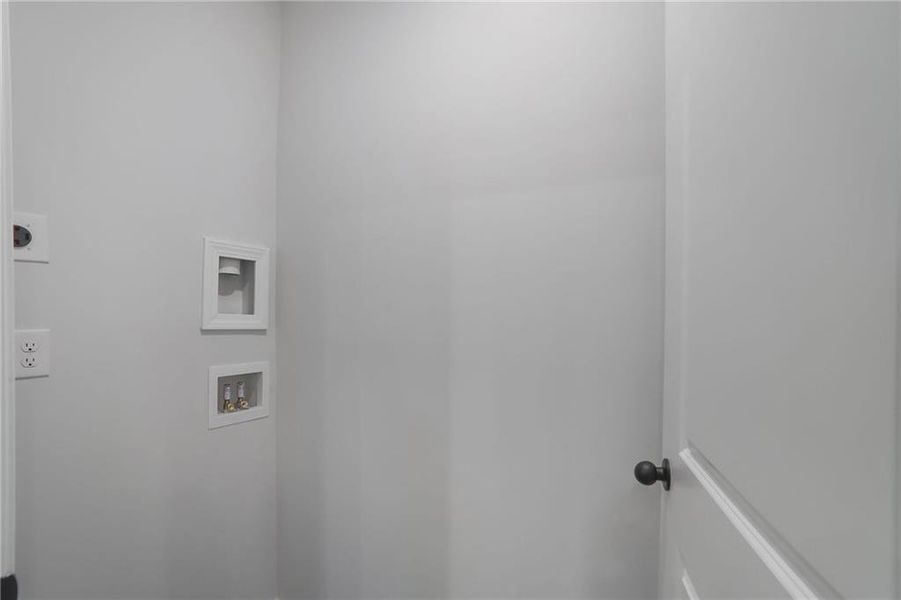 Spacious, unfurnished interior of a new home in , Atlanta (Image 15).