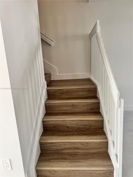 Spacious, unfurnished interior of a new home in , Homestead (Image 5).