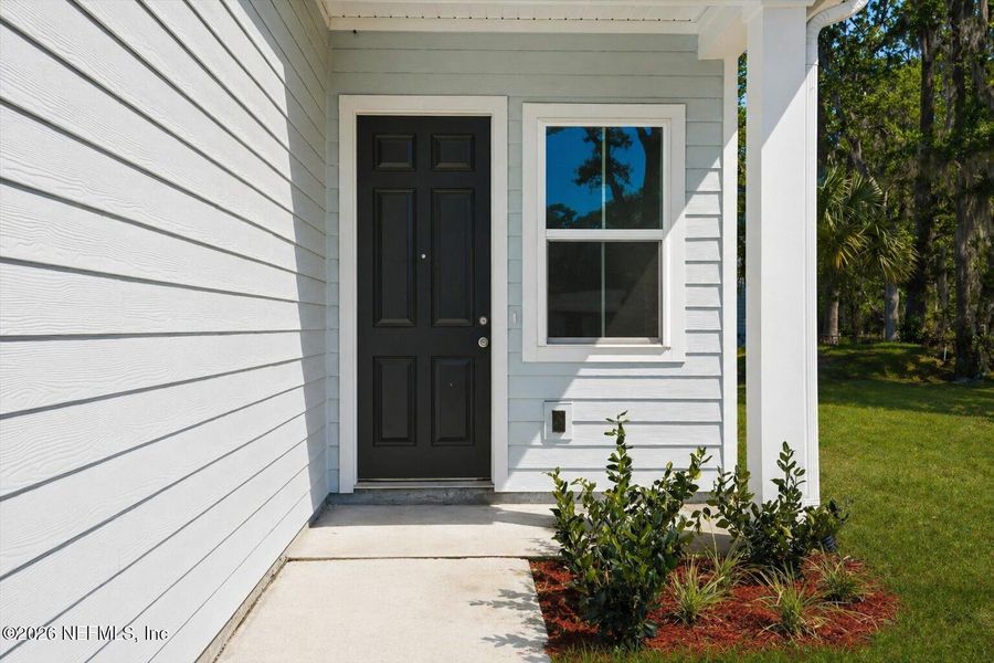Exterior details and patio area of a home in , Jacksonville (Image 3).