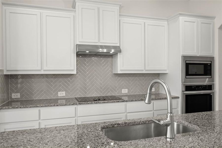 709 Seahawk- Kitchen-4 709 Seahawk- Kitchen-4