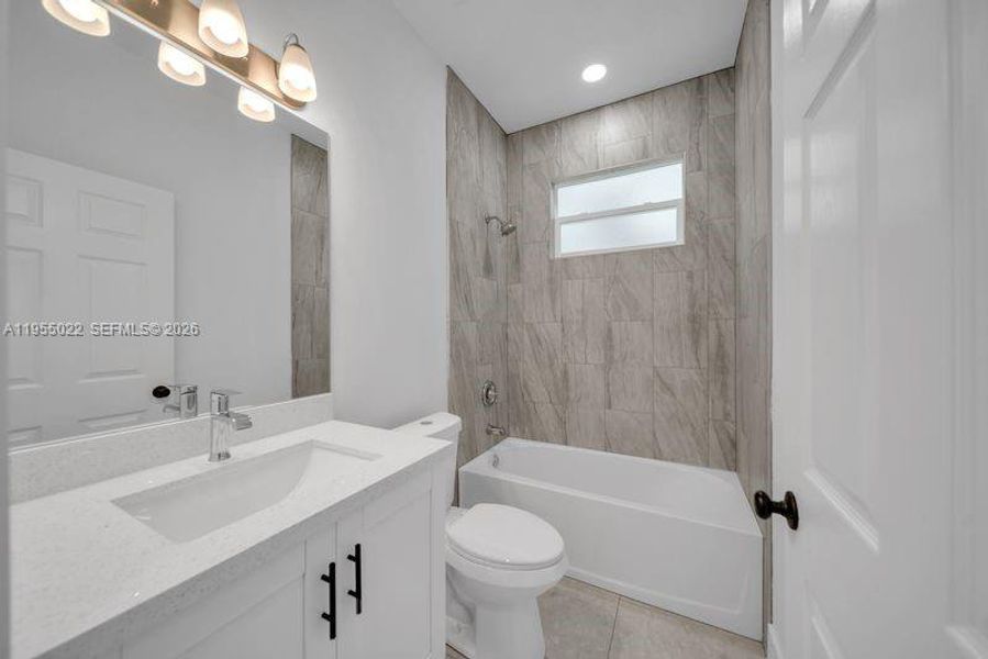 Furnished interior view inside a new home in , Lehigh Acres (Image 14).