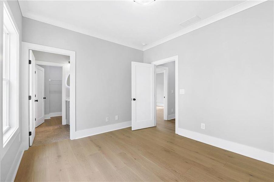 Spacious, unfurnished interior of a new home in , Brookhaven (Image 43).