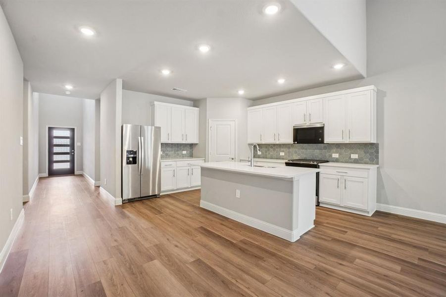 Photo is not of the actual home, but is an inspirational photo of builder’s model home and may depict options, furnishings, and/or decorator features that are not included. Photo is not of the actual home, but is an inspirational photo of builder’s model home and may depict options, furnishings, and/or decorator features that are not included.