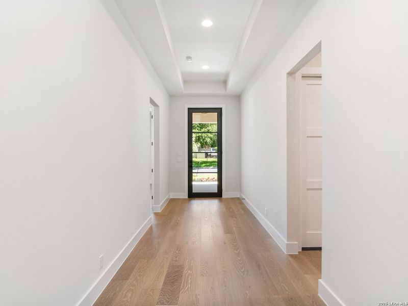 Spacious, unfurnished interior of a new home in , San Antonio (Image 34).