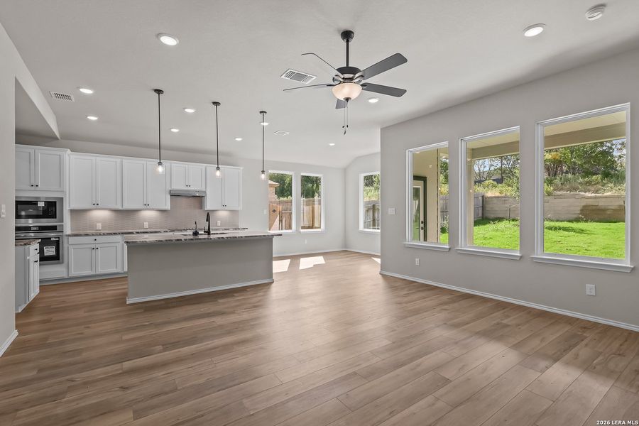 Spacious, unfurnished interior of a new home in Royal Crest, San Antonio (Image 37).