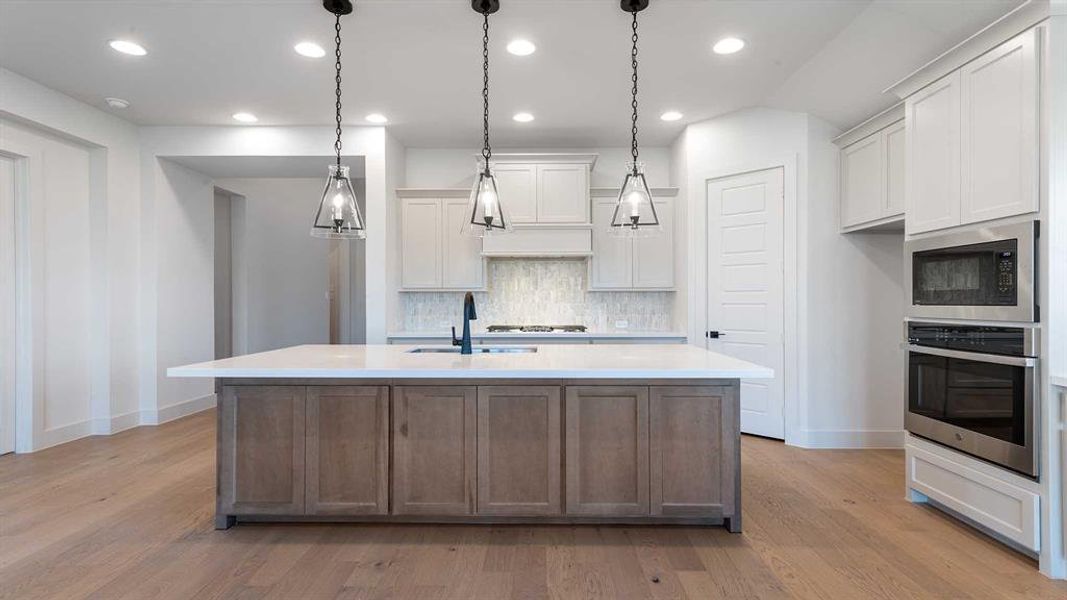 Furnished interior view inside a new home in Mosaic 50', Celina (Image 6). Furnished interior view inside a new home in Mosaic 50', Celina (Image 6).