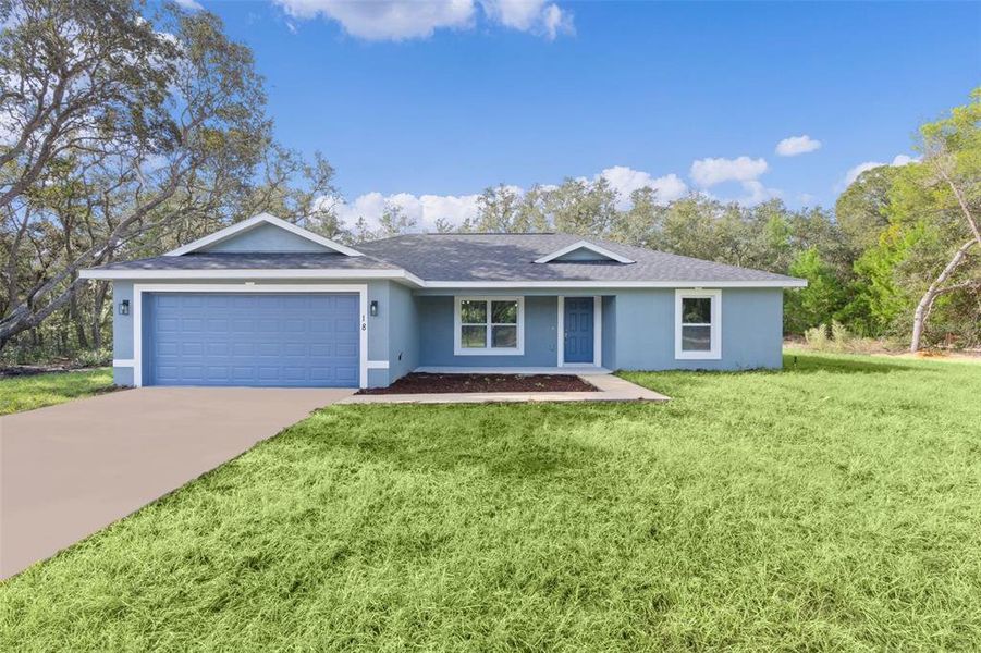 Exterior details and patio area of a home in , Ocklawaha (Image 18).