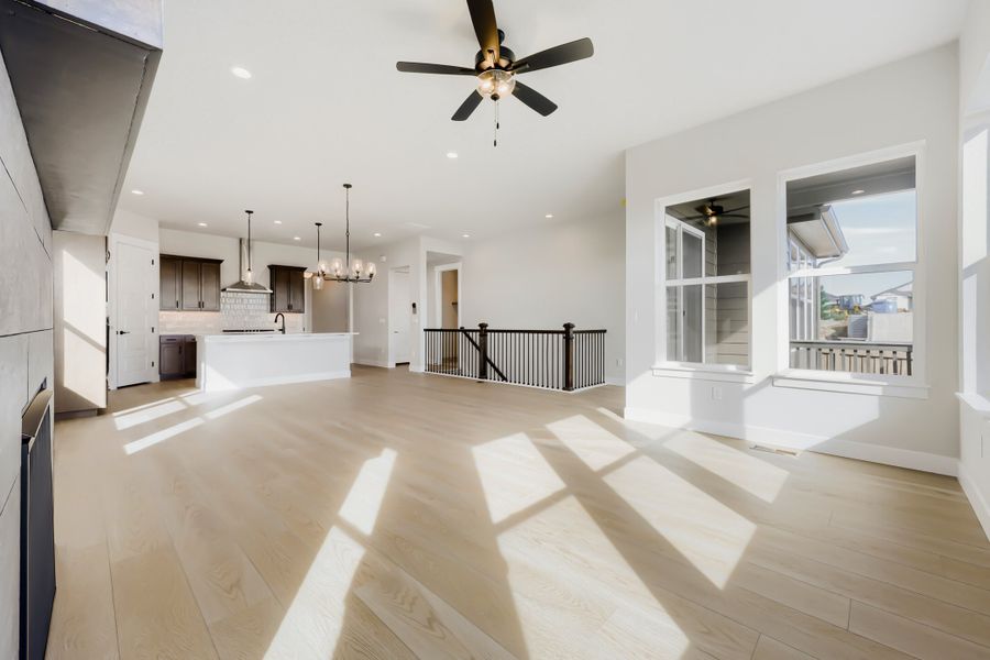 8461 Dines - Living Area