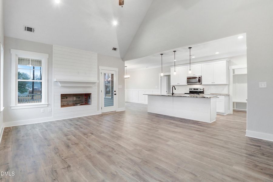 07-17 Birchtop Cir-7 07-17 Birchtop Cir-7