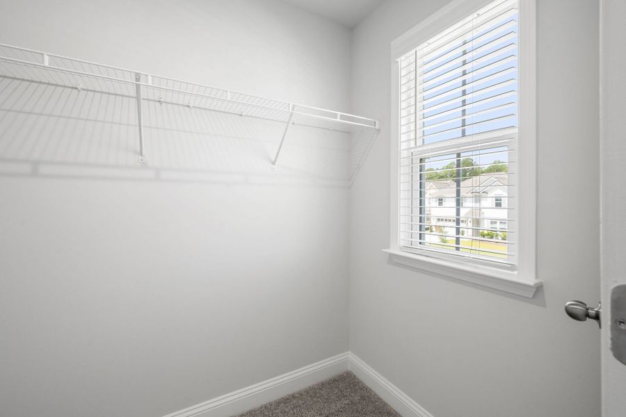 Spacious, unfurnished interior of a new home in Waterways, Richmond Hill (Image 20).