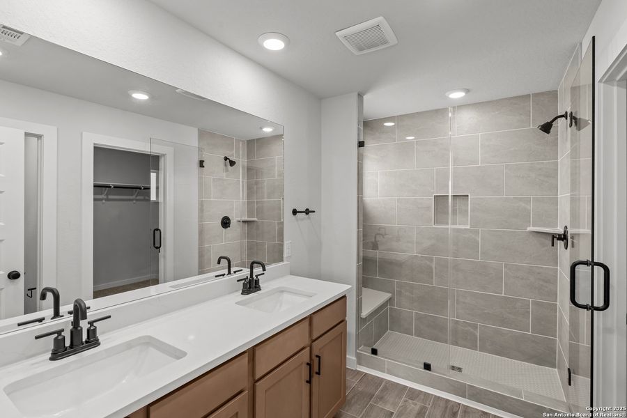 Furnished interior view inside a new home in Weltner Farms 50’s, New Braunfels (Image 9).