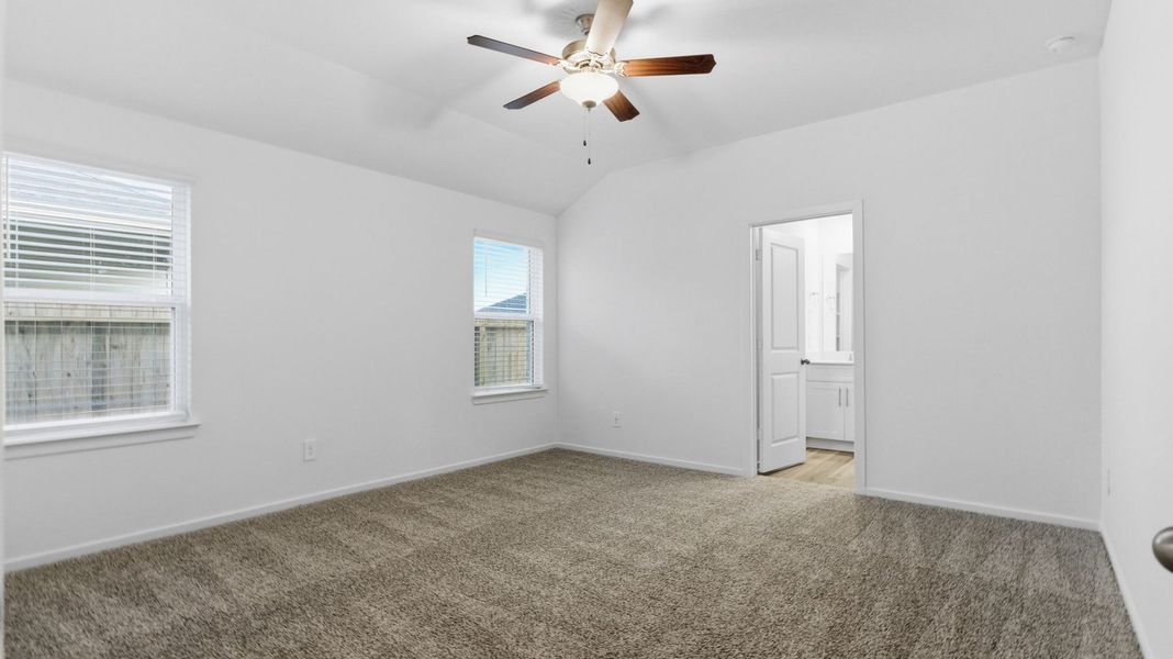 Spacious, unfurnished interior of a new home in Lakes at Westland Ranch, League City (Image 14).
