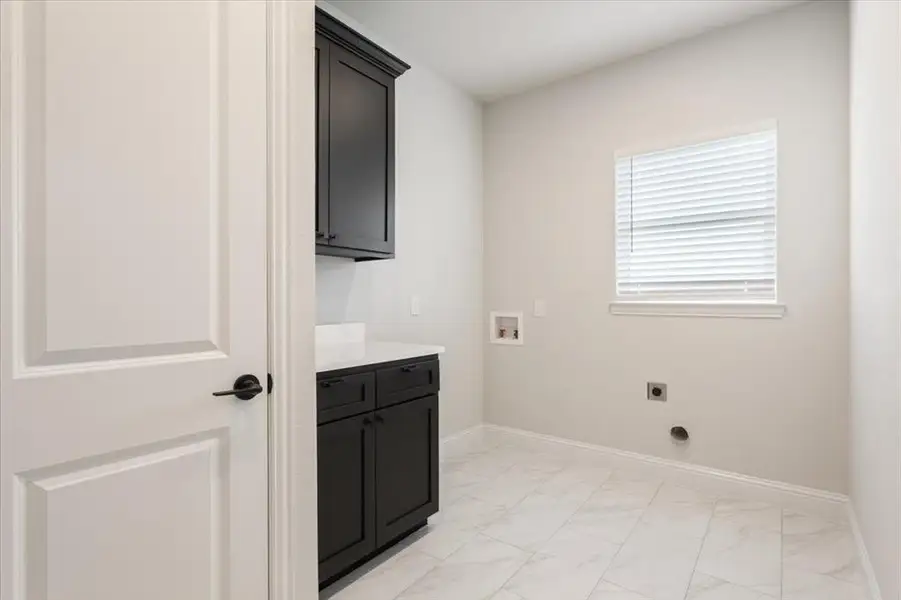Furnished interior view inside a new home in , Hewitt (Image 10).