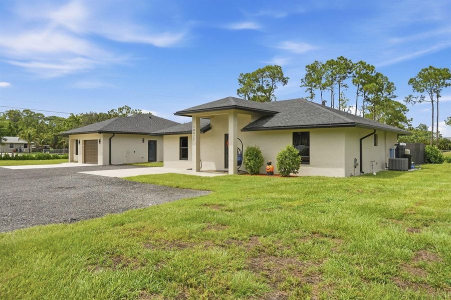 5-web-or-mls-18477_W_Sycamore_Dr_06281