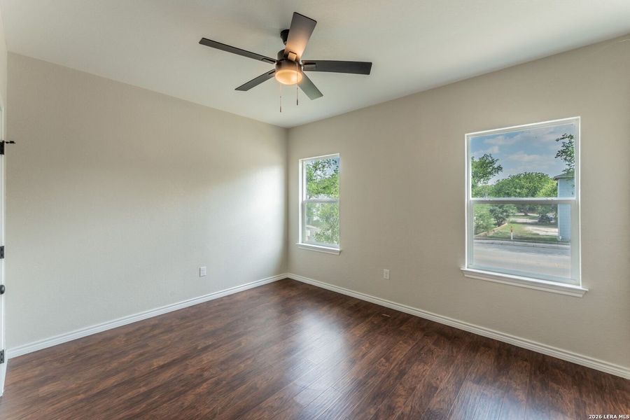 Spacious, unfurnished interior of a new home in , San Antonio (Image 19).