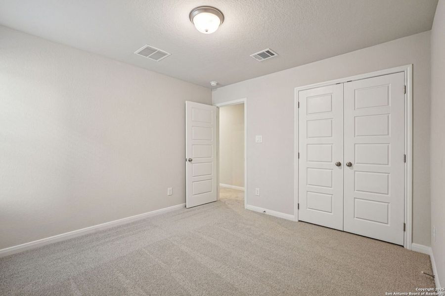 Spacious, unfurnished interior of a new home in Comanche Ridge, San Antonio (Image 29). Spacious, unfurnished interior of a new home in Comanche Ridge, San Antonio (Image 29).