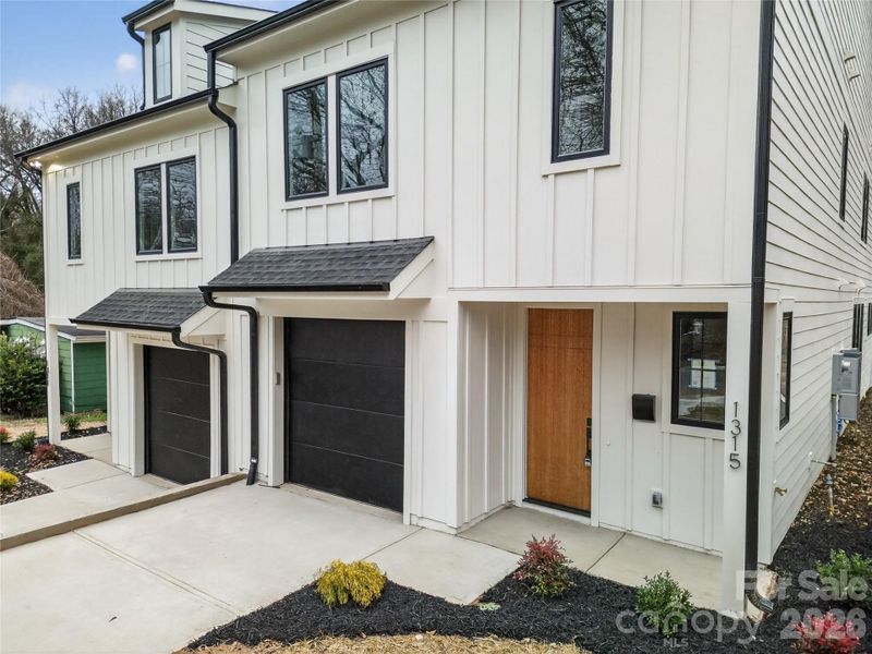 Exterior details and patio area of a home in , Charlotte (Image 4).