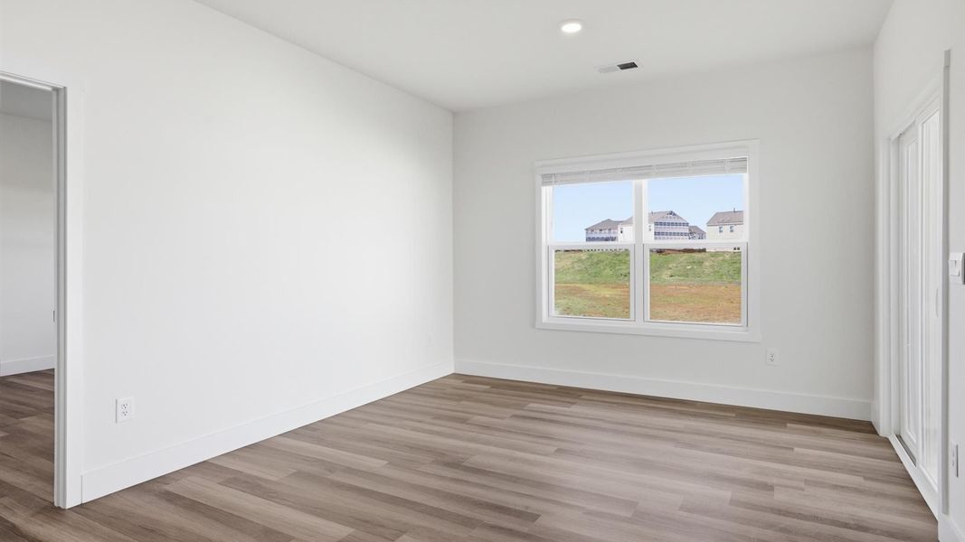 Spacious, unfurnished interior of a new home in Millstone Village, Morristown (Image 22).