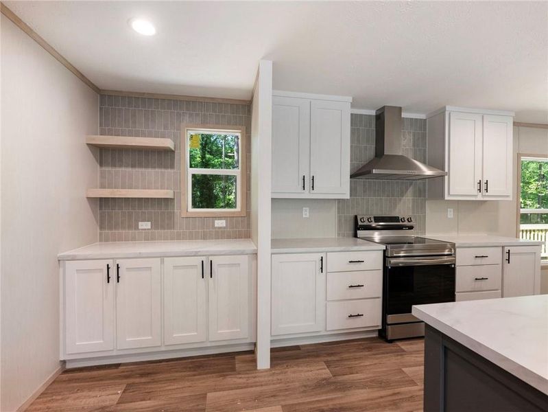 Furnished interior view inside a new home in , Gainesville (Image 10).