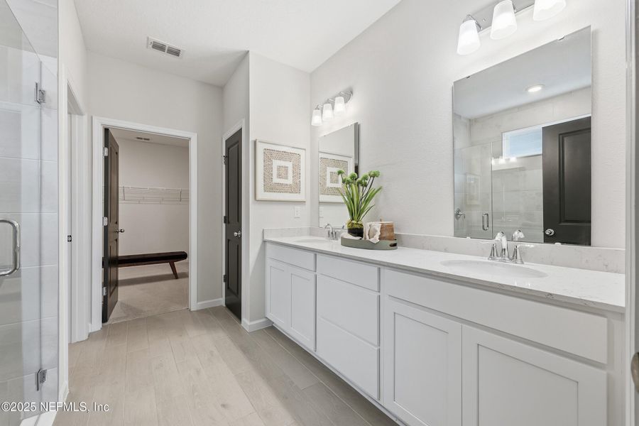 Furnished interior view inside a new home in St Augustine Lakes: St Augustine Lakes 40S, St. Augustine (Image 24).