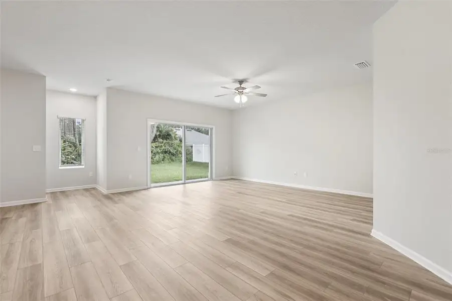 Spacious, unfurnished interior of a new home in , Palm Coast (Image 33).