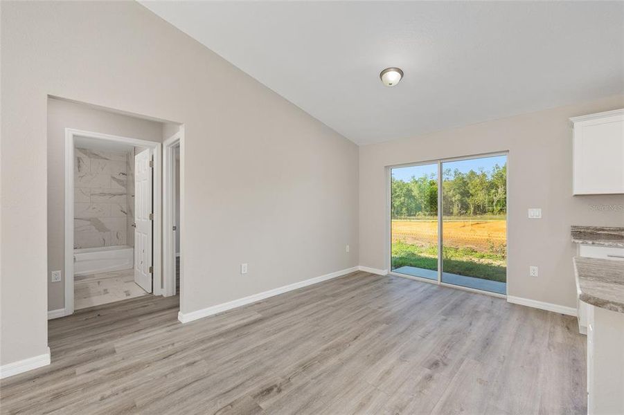 Spacious, unfurnished interior of a new home in , Citrus Springs (Image 17).