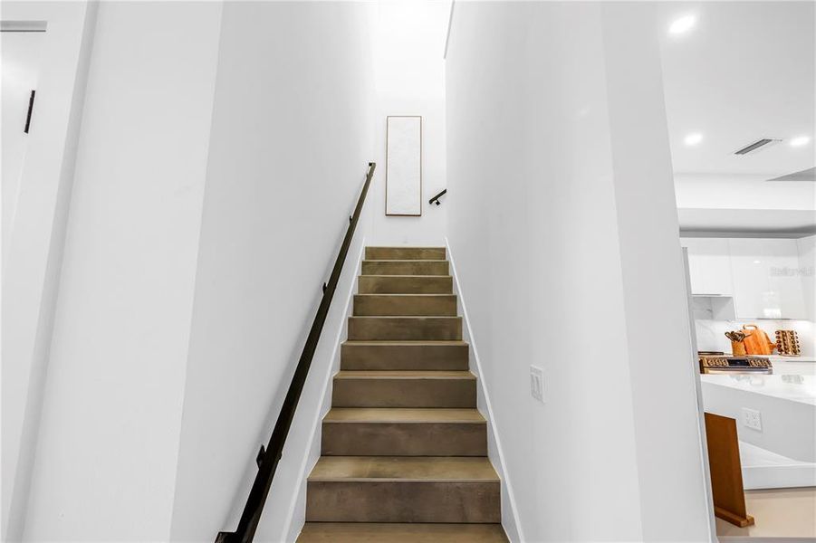 Spacious, unfurnished interior of a new home in , Sarasota (Image 20). Spacious, unfurnished interior of a new home in , Sarasota (Image 20).