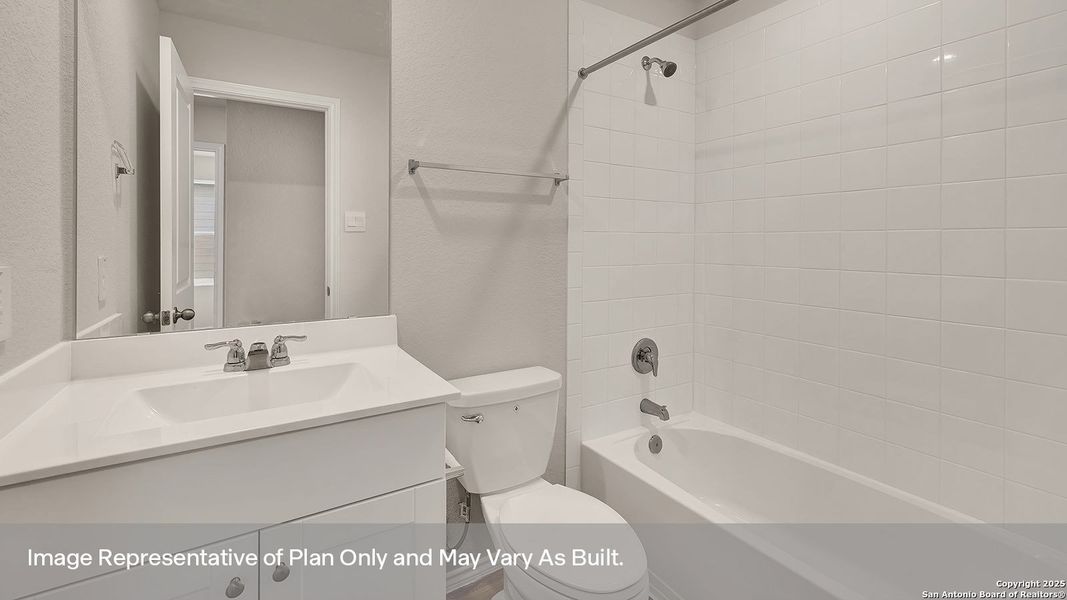 Furnished interior view inside a new home in Spring Valley, New Braunfels (Image 11). Furnished interior view inside a new home in Spring Valley, New Braunfels (Image 11).