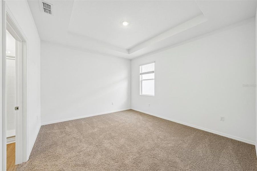 Spacious, unfurnished interior of a new home in , Lakeland (Image 36).