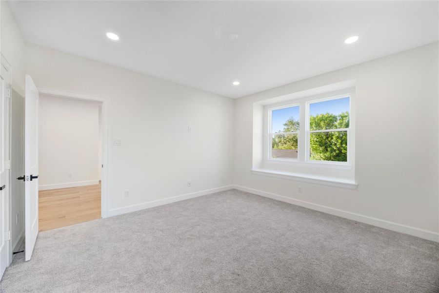 Image 17 of a home in .