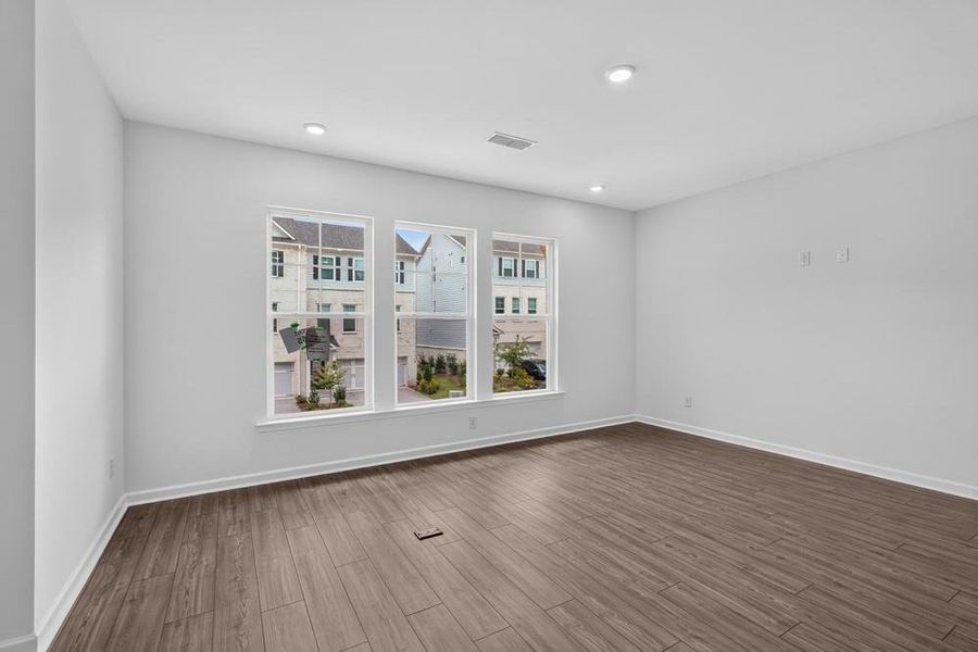Spacious, unfurnished interior of a new home in Somerset at Veterans Memorial, Mableton (Image 26).