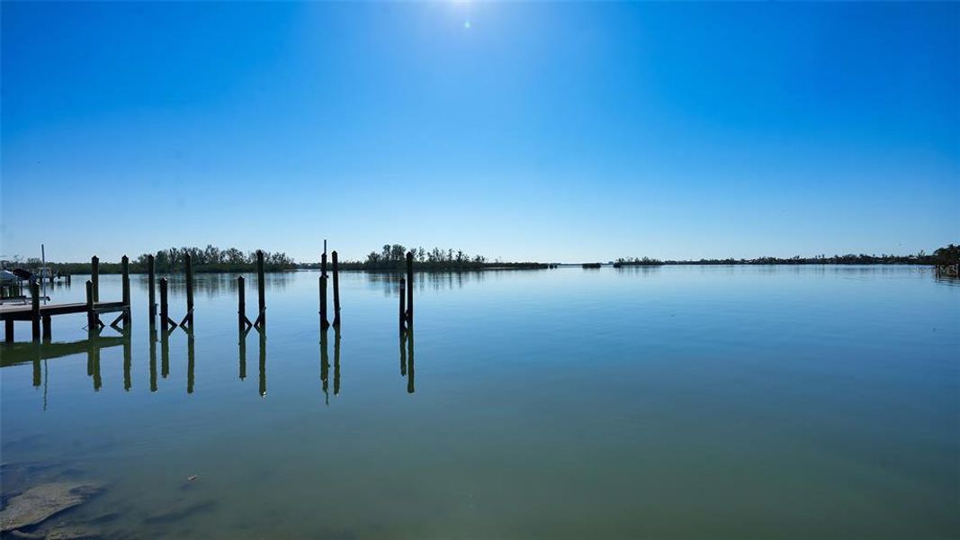 Natural landscape and outdoor views near in Sarasota (Image 7). Natural landscape and outdoor views near in Sarasota (Image 7).