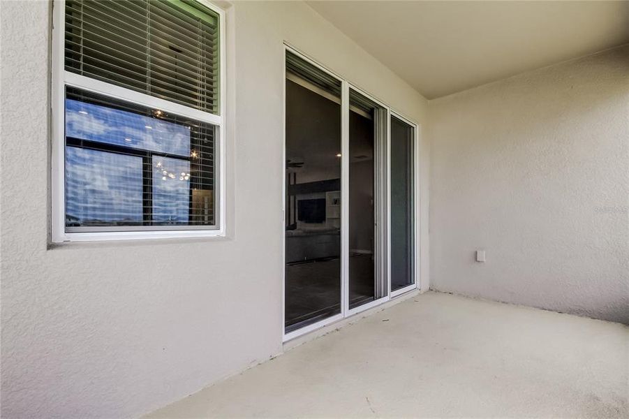 Exterior details and patio area of a home in , Wesley Chapel (Image 25).