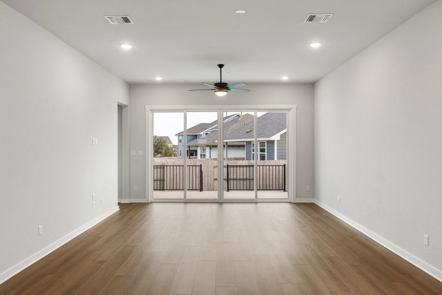 Spacious, unfurnished interior of a new home in Lariat, Liberty Hill (Image 29).