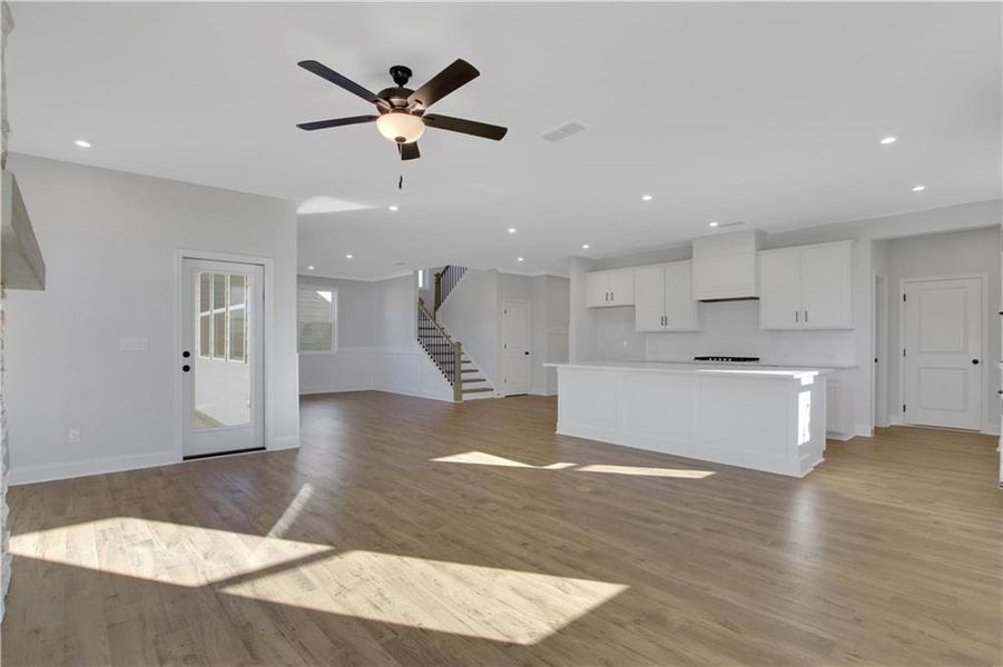 Spacious, unfurnished interior of a new home in Hillside Manor, Powder Springs (Image 26).