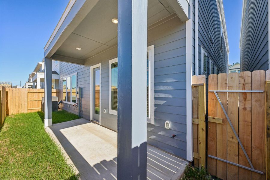 Exterior details and patio area of a home in Kemah Crossing - Luxe Series, Kemah (Image 27).
