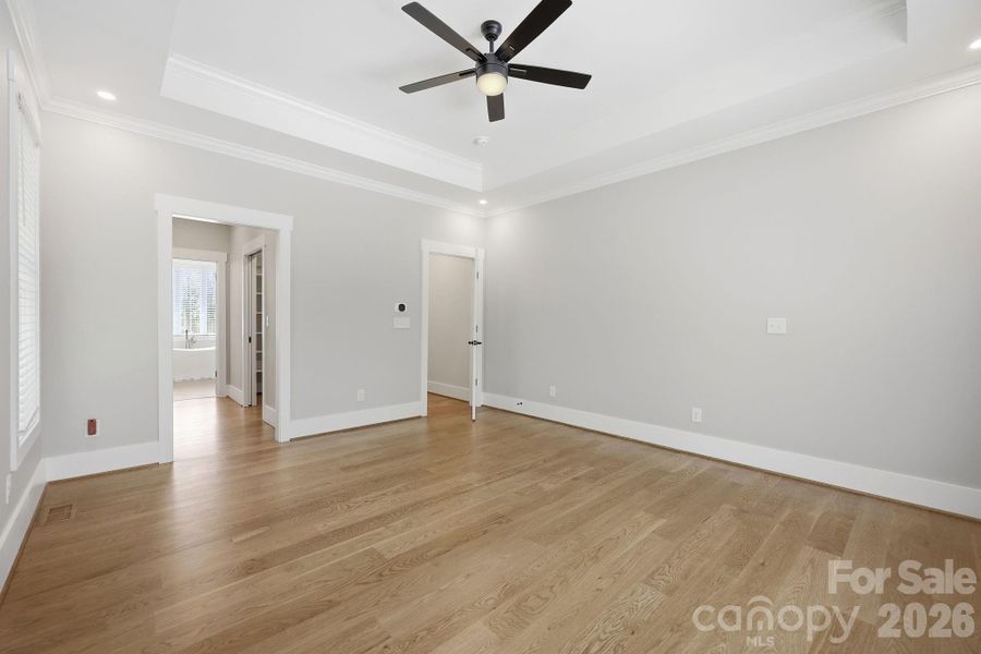 Spacious, unfurnished interior of a new home in , Lewisville (Image 34).