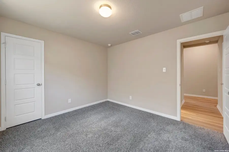 Spacious, unfurnished interior of a new home in Greenspoint Heights, Seguin (Image 38).