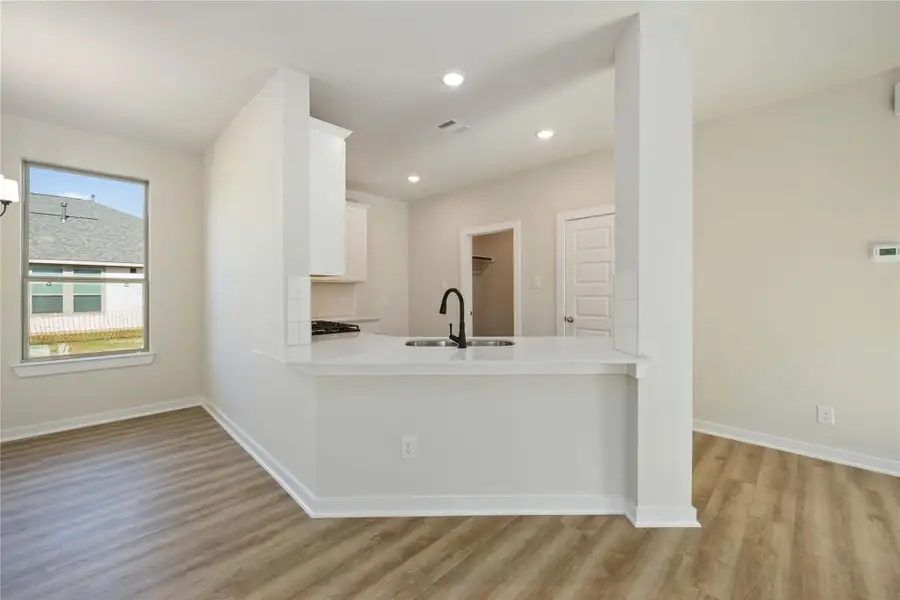 Furnished interior view inside a new home in Magnolia Springs, Montgomery (Image 9).