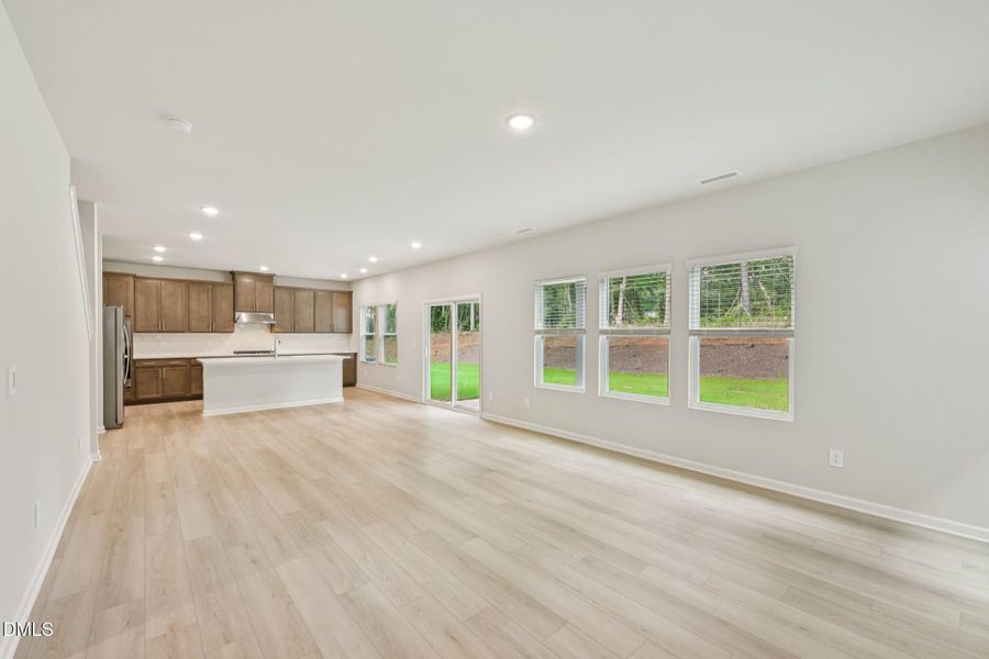 8-web-or-mls-Oak Manor - Raleigh - 153 K 8-web-or-mls-Oak Manor - Raleigh - 153 K