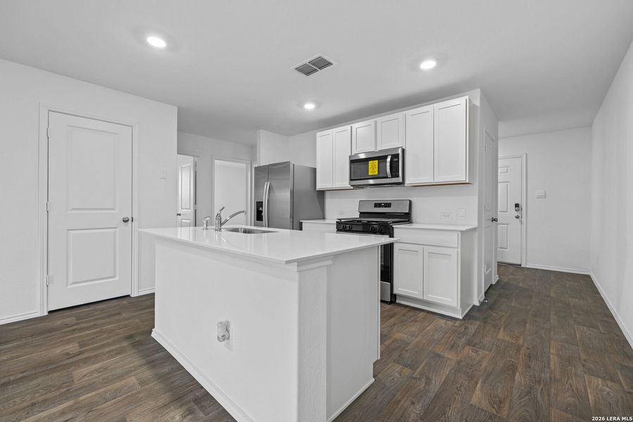 Furnished interior view inside a new home in Avenida, Converse (Image 7).