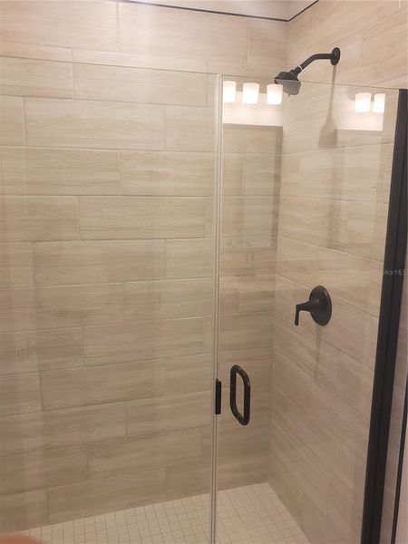 Close-up of interior finishes inside a home in Pine Bluff, Spring Hill (Image 7).