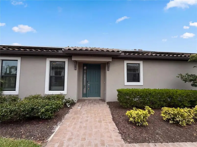 Exterior details and patio area of a home in , Sarasota (Image 17).
