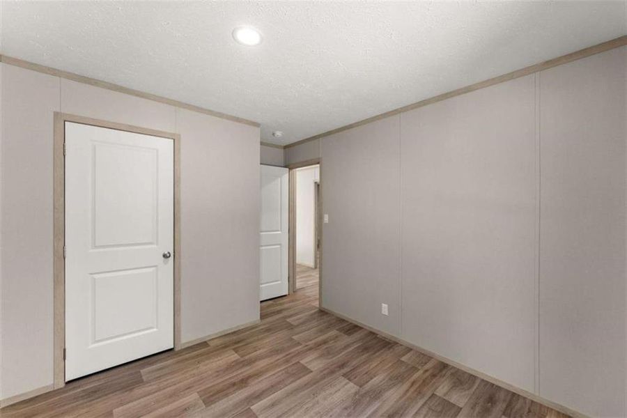 Spacious, unfurnished interior of a new home in , Dahlonega (Image 23).