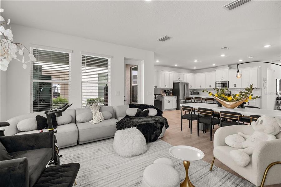 Furnished interior view inside a new home in , Winter Garden (Image 29).
