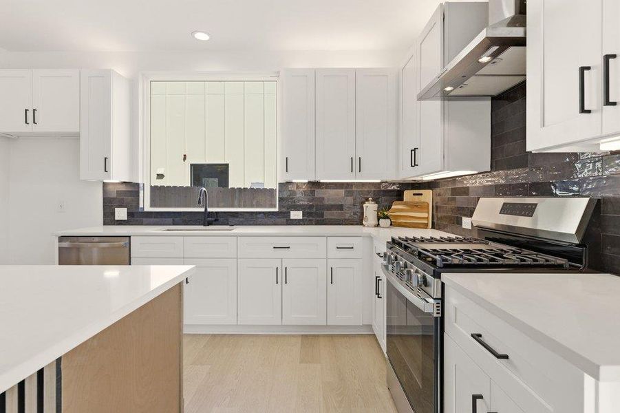 Furnished interior view inside a new home in , Austin (Image 14).