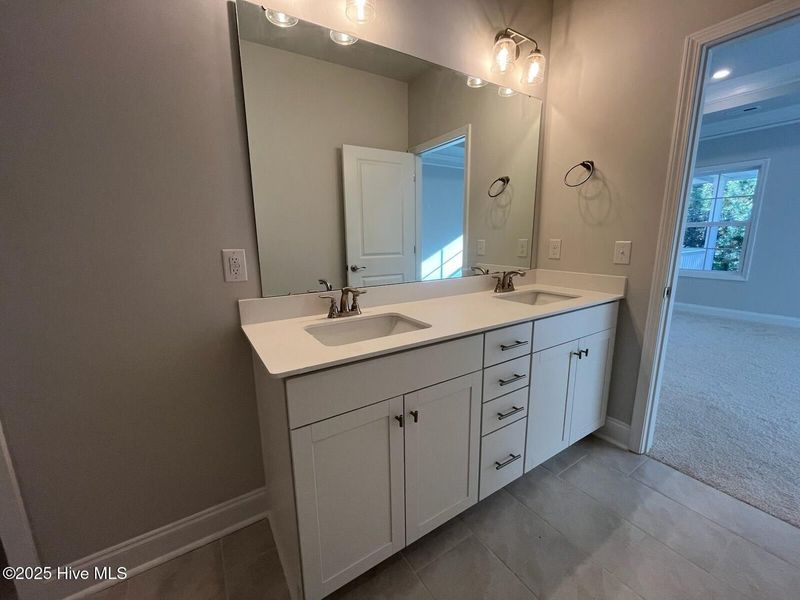 Furnished interior view inside a new home in Palmetto Creek, Bolivia (Image 9).
